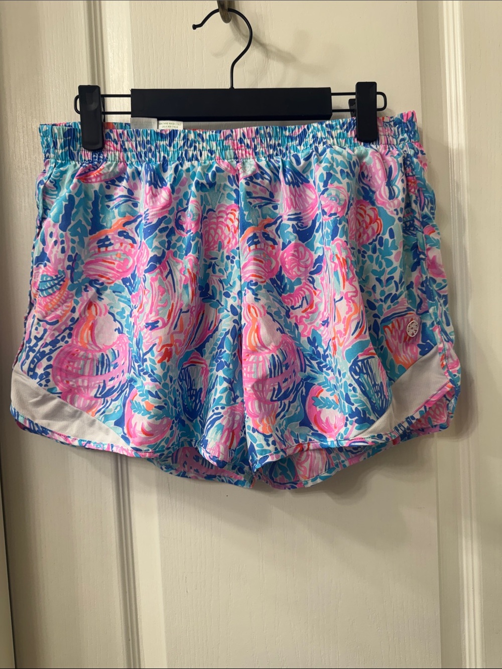 Lilly Pulitzer Shell-Print Elastic Waist Athletic Shorts in Pink & Blue